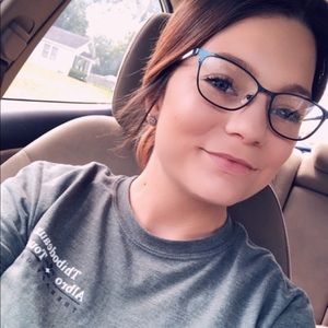 Meet your Posher, Brittney